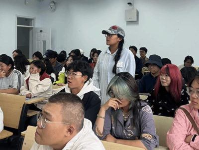 藝術(shù)設(shè)計系舉辦“民族團(tuán)結(jié)一家親 同心共筑中國夢”主題演講活動